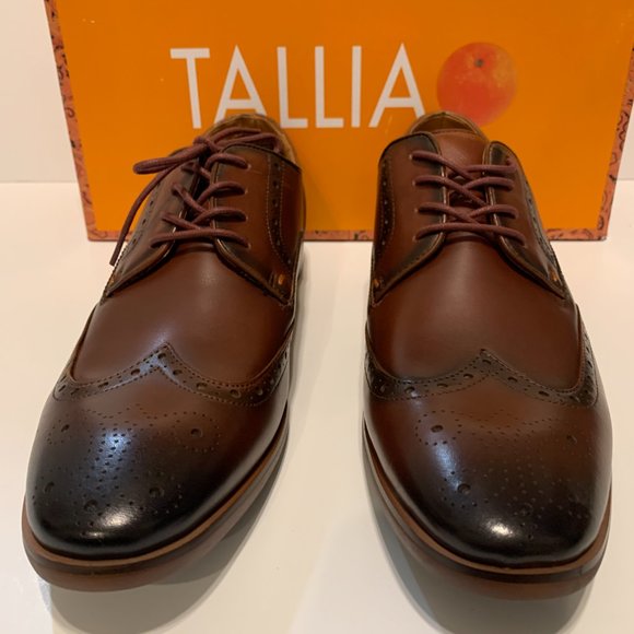 TALLIA Vitale Leather Wingtip Derby size: 9.5M - Picture 8 of 10